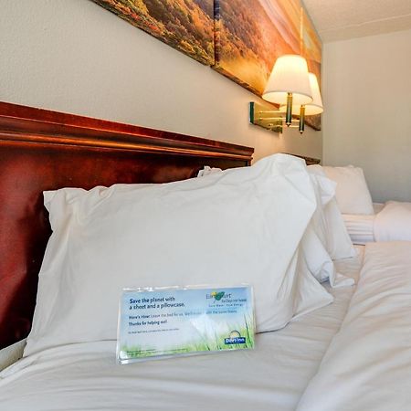 Days Inn By Wyndham Nashville Saint Thomas West Hospital Eksteriør billede