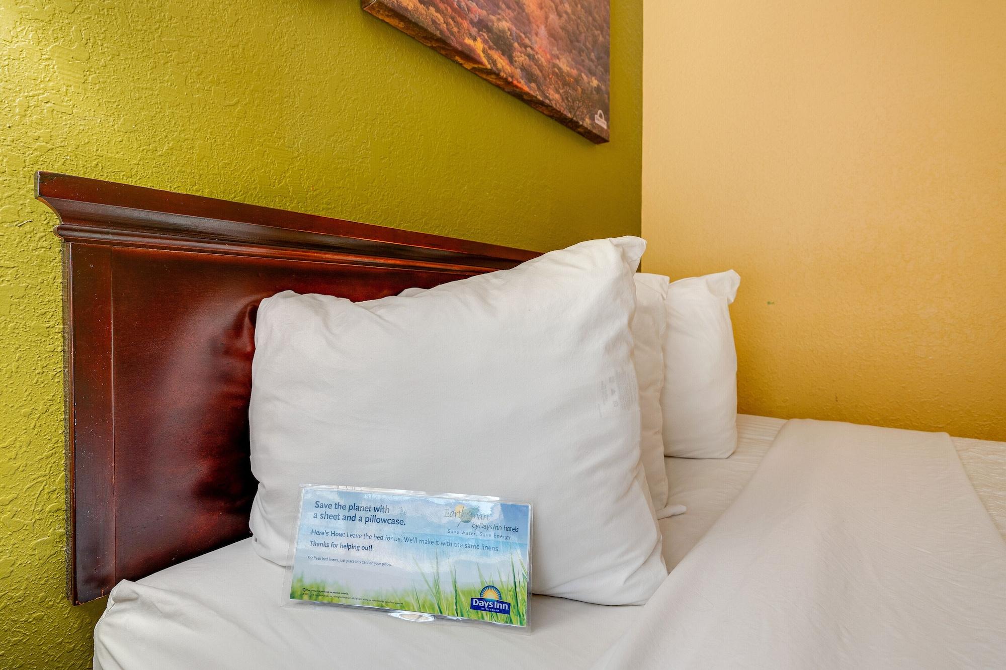 Days Inn By Wyndham Nashville Saint Thomas West Hospital Eksteriør billede
