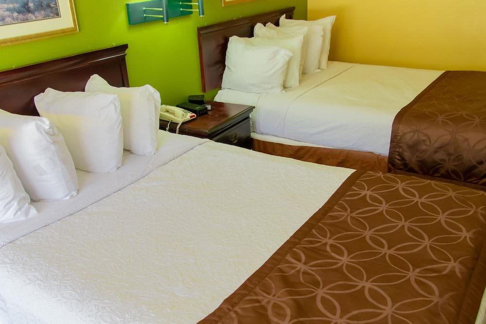 Days Inn By Wyndham Nashville Saint Thomas West Hospital Eksteriør billede
