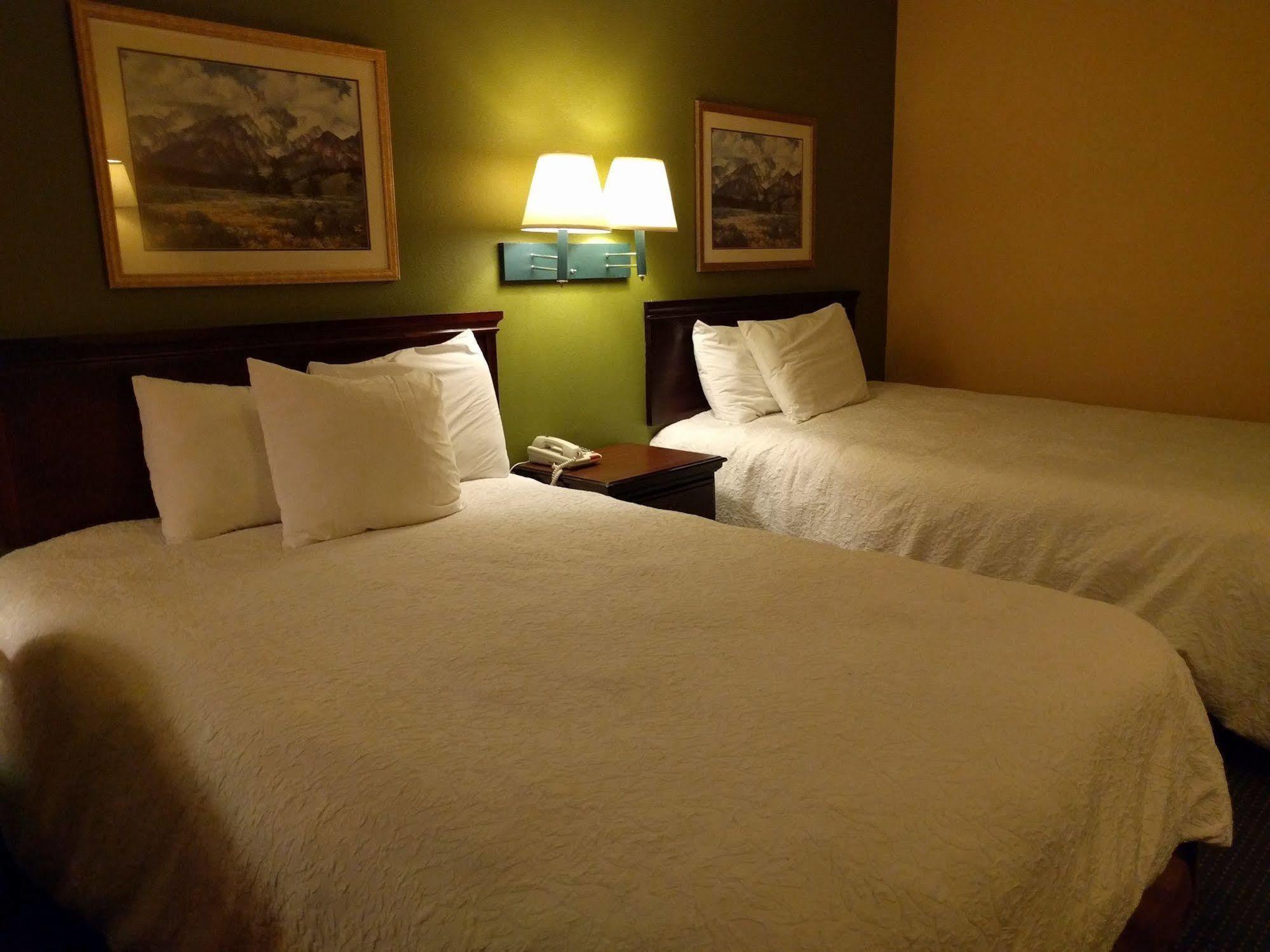 Days Inn By Wyndham Nashville Saint Thomas West Hospital Eksteriør billede