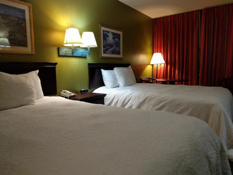 Days Inn By Wyndham Nashville Saint Thomas West Hospital Eksteriør billede
